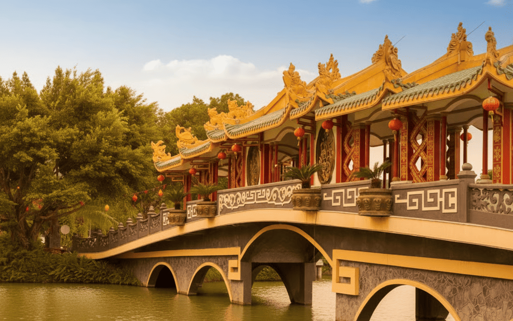 Chùa Cầu dẫn ra đảo Long Ẩn